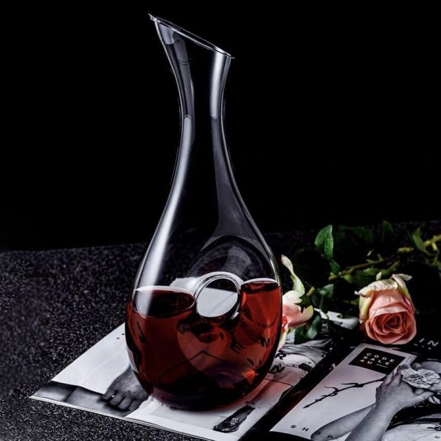 Wine decanter 01 (1) Decantador de vino 01 (1)