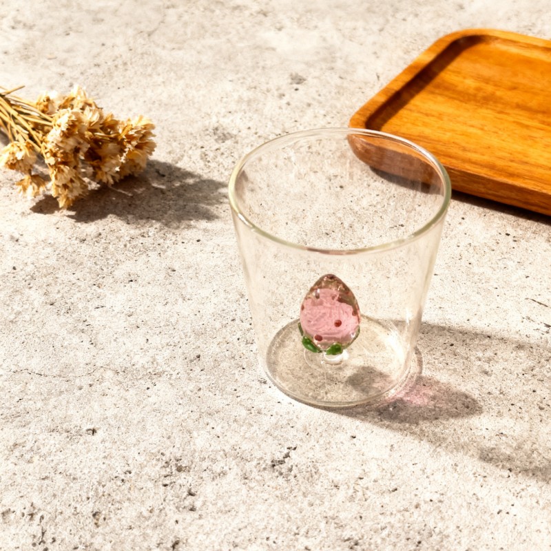 Vidrio de fresa con alto contenido de borosilicato. 